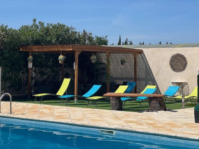 Gite Les Feuilles De Chene Villa Carpentras Exterior foto